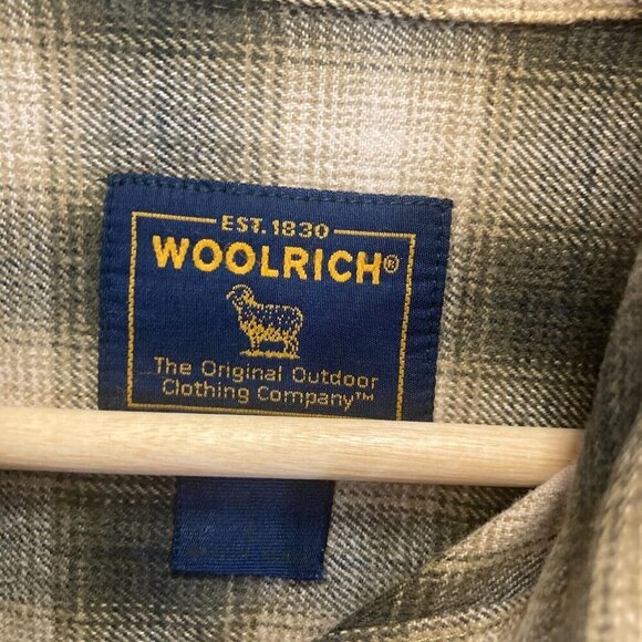 Woolrich Flannel Shirt Mens Size Large Green Tan Plaid Chest Pockets Cabincore - Picture 3 of 11